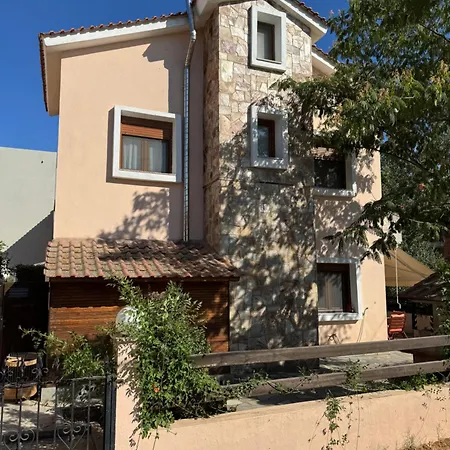 Aphrodite House *
