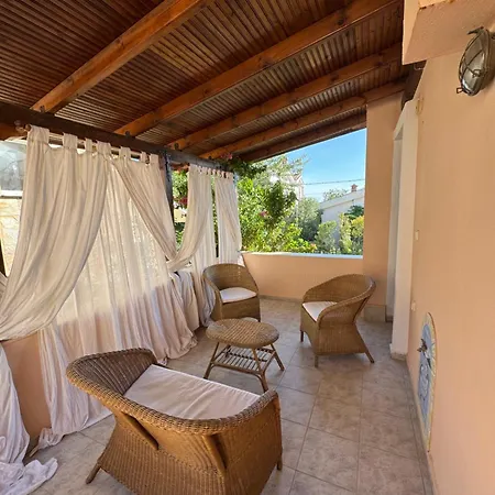 Дом отдыха Aphrodite House *